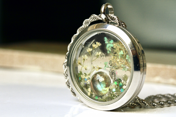 Medaillon Blüten Labradorit Moos Edelstahl Kette